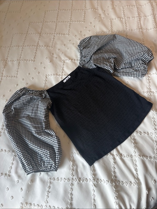 Who What Wear Tops - Who Wear What When Where Black Smocked Top with Gingham Puff Sleeves